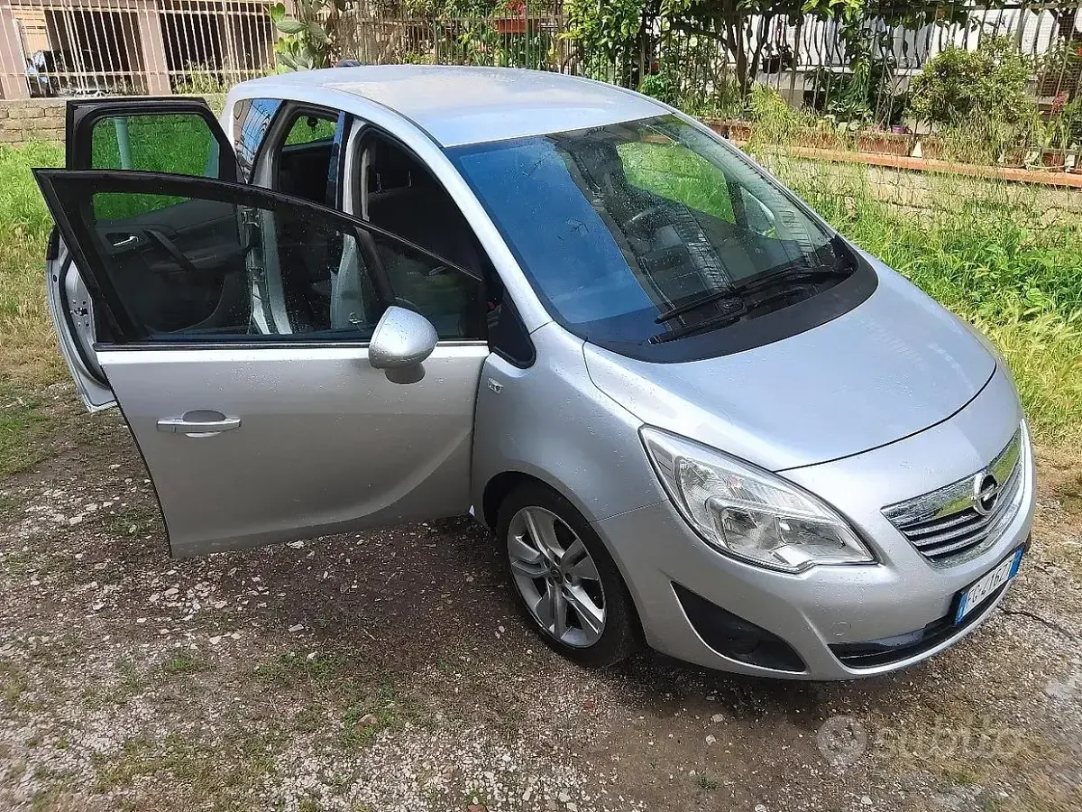 Usata Opel Meriva 120 CV (88 kW) 2017 Monovolume