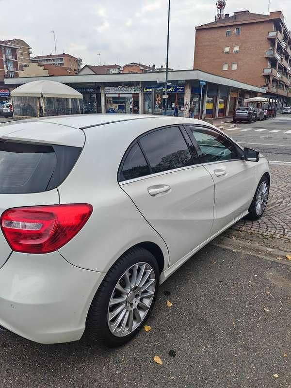 Usata Mercedes A180 109 CV (80 kW) 2014 Berlina