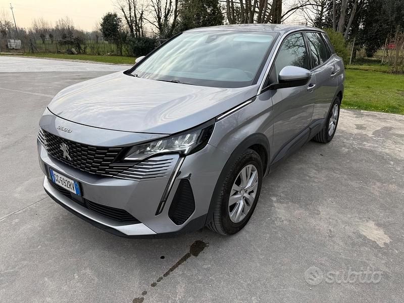 Usata Peugeot 3008 Active 131 CV (96 kW) 2022 Grigio SUV
