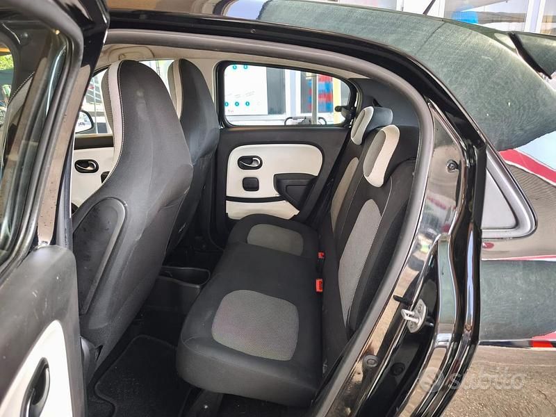 Usata Renault Twingo 69 CV (50 kW) 2017 Nero Utilitaria