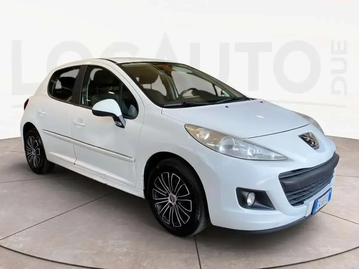 Usata Peugeot 207 68 CV (50 kW) 2014 Bianco Cabrio