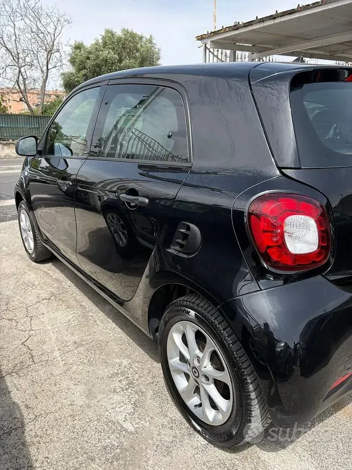 Usata Smart ForFour Passion 71 CV (52 kW) 2018 Nero Utilitaria