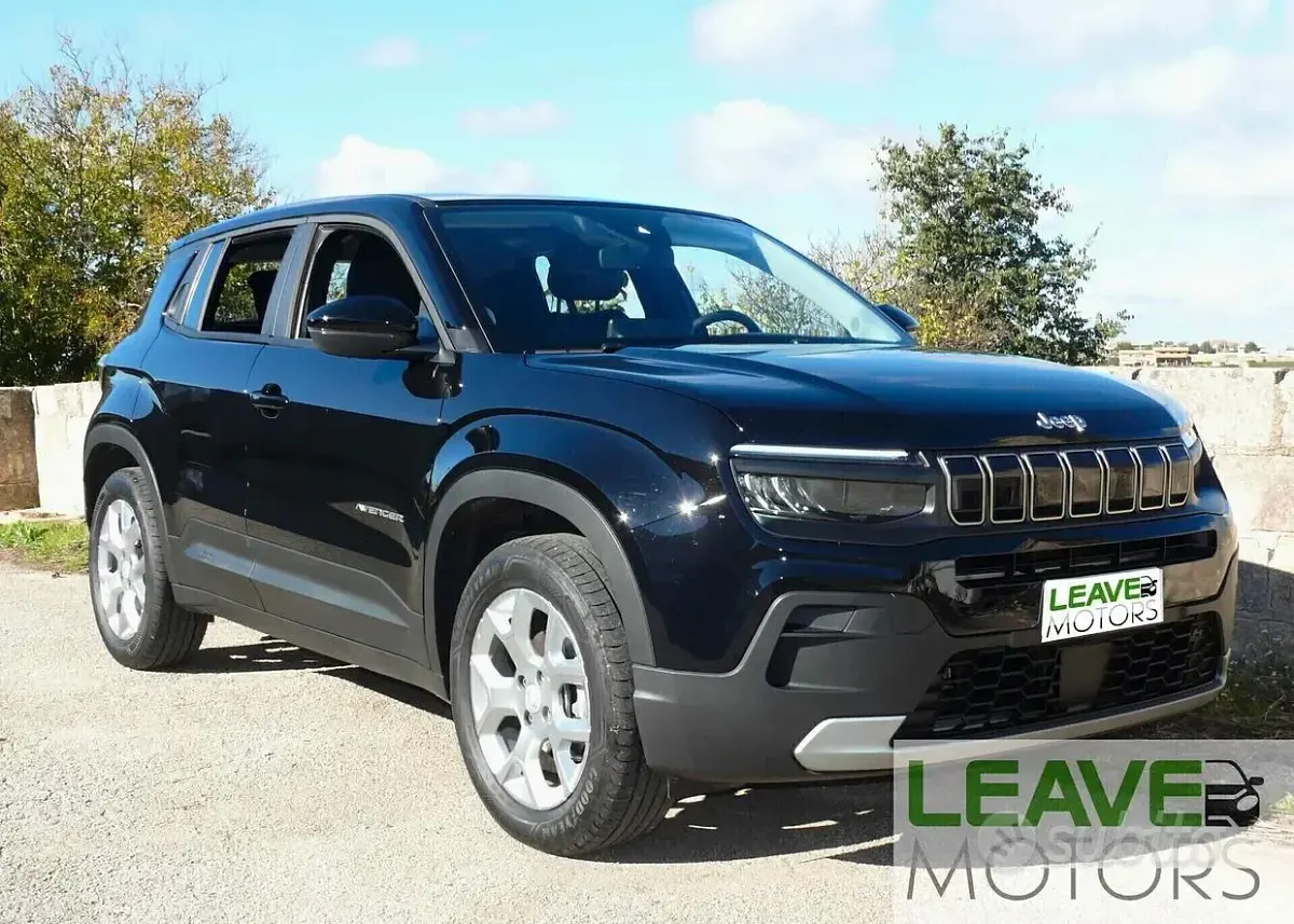 Usata Jeep Avenger Altitude 101 CV (74 kW) 2024 Nero SUV