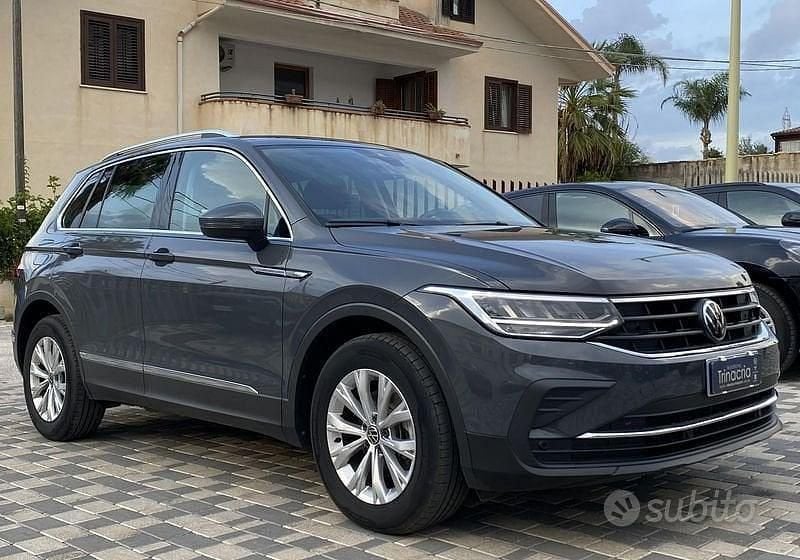 Usata VW Tiguan Life 150 CV (110 kW) 2024 Grigio SUV