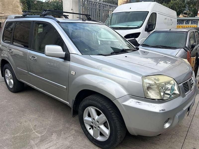Usata Nissan X-Trail 136 CV (100 kW) 2005 Argento SUV