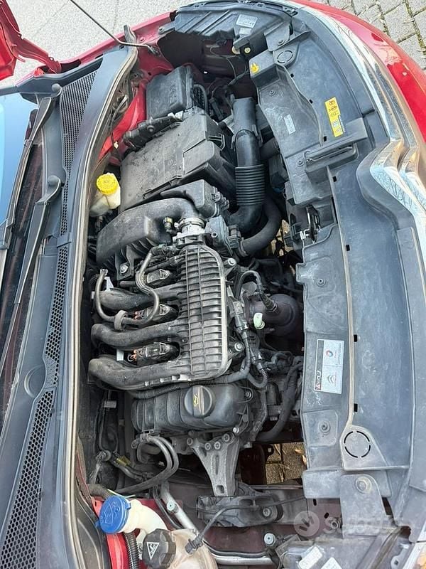 Usata Citroën C3 Feel 83 CV (61 kW) 2019 Rosso Utilitaria