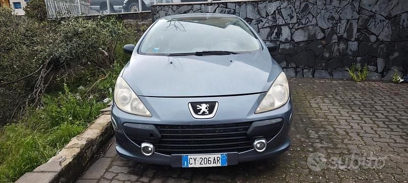 Usata Peugeot 307 CC 136 CV (100 kW) 2007 Grigio Cabrio