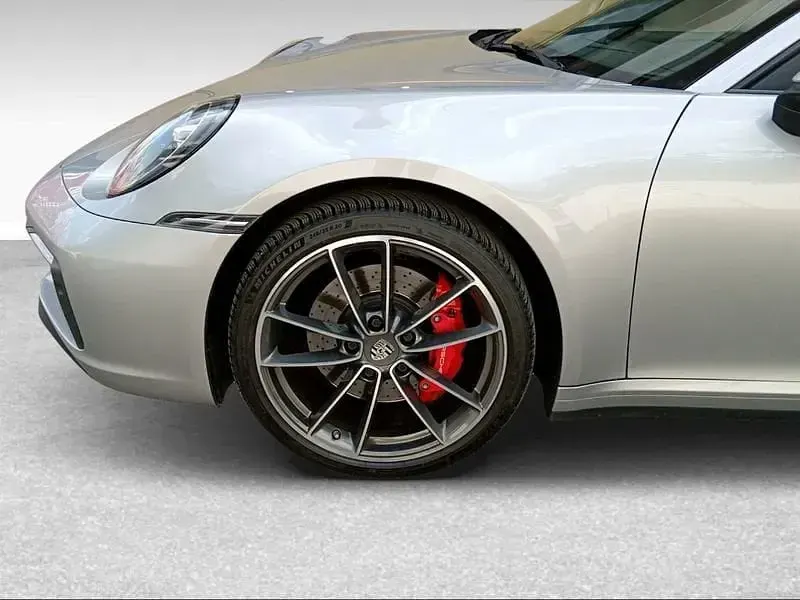 Usata Porsche 992 450 CV (330 kW) 2022 Argento Coupé