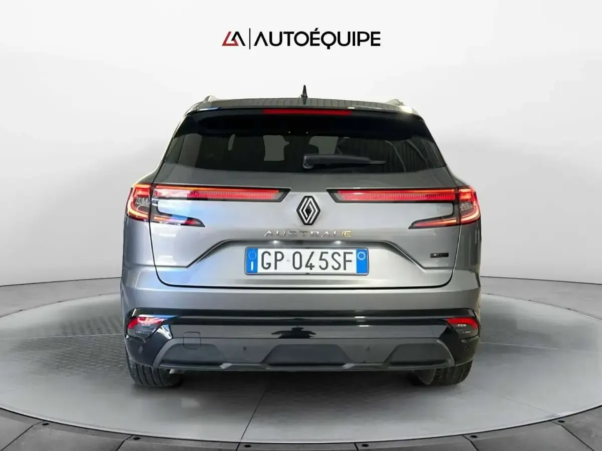 Usata Renault Austral Iconic 199 CV (146 kW) 2023 Grigio SUV