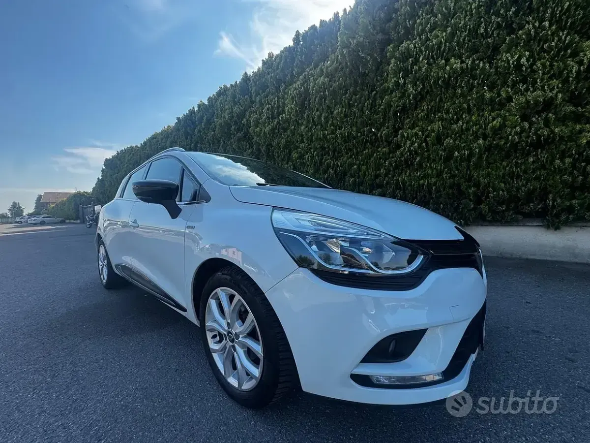 Usata Renault Clio GrandTour Business 90 CV (66 kW) 2019 Bianco Station wagon