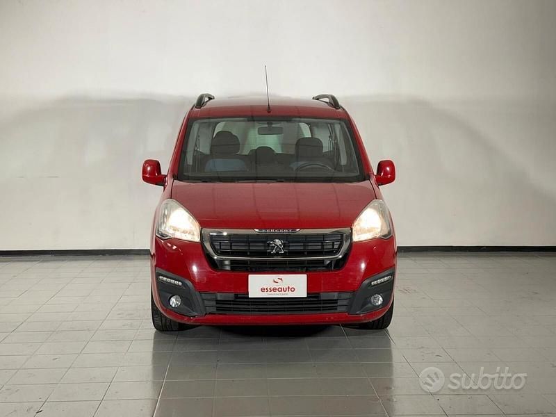 Usata Peugeot Partner Tepee Outdoor 99 CV (72 kW) 2015 Rosso Monovolume
