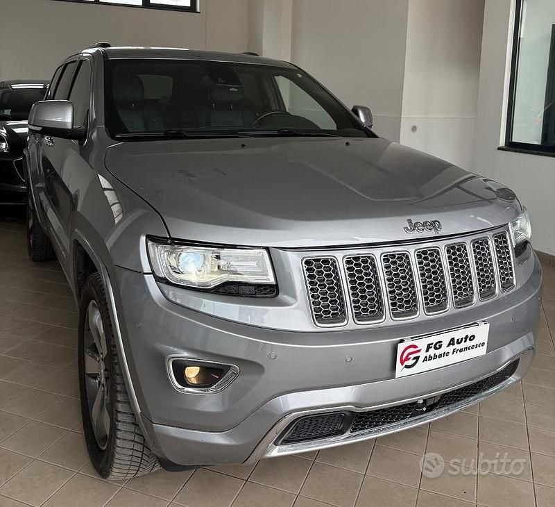 Usata Jeep Grand Cherokee Overland 250 CV (183 kW) 2015 Grigio SUV