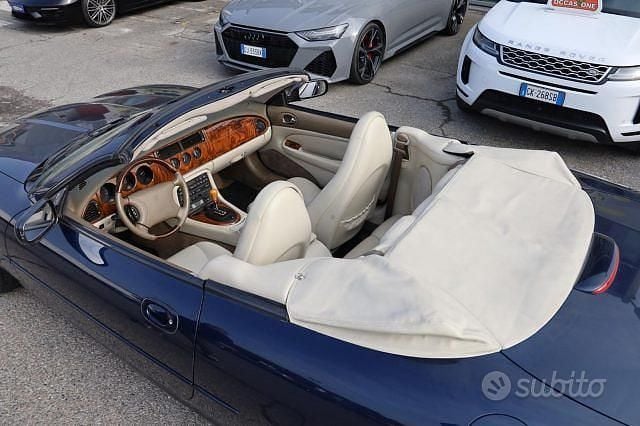 Begagnad Jaguar XK8 284 HK (208 kW) 1998 Cab