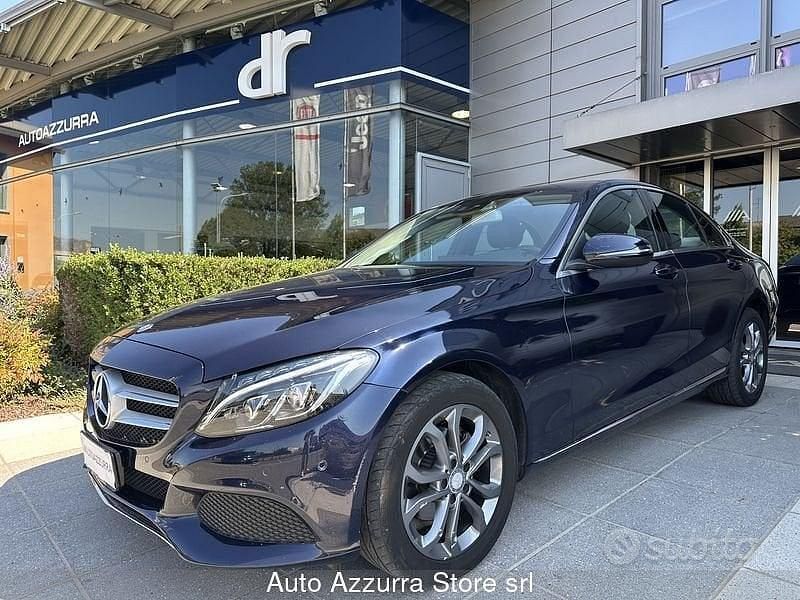 Blu/azzurro Usata 2017 Mercedes C200 Tre volumi | 14.900 € (Buon prezzo) - Immagine 1/4
