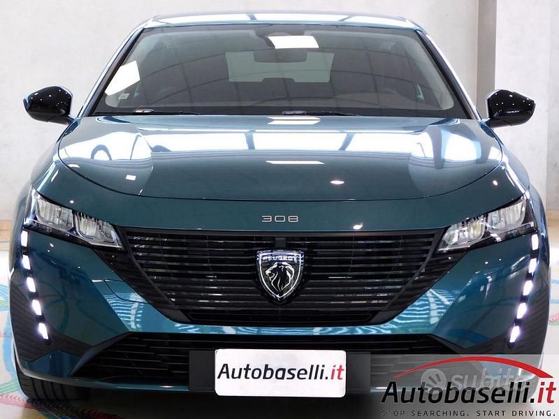 Usata Peugeot 308 SW Active 110 CV (80 kW) 2022 Verde Station wagon