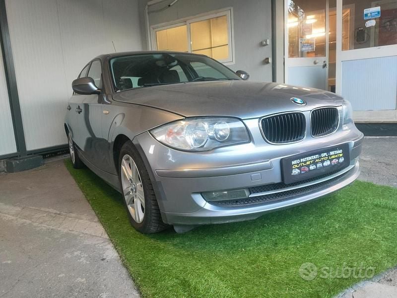 Usata BMW 116 Efficient Dynamics 122 CV (89 kW) 2011 Grigio Utilitaria