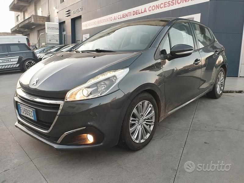 Usata Peugeot 208 Active 75 CV (55 kW) 2017 Grigio Utilitaria