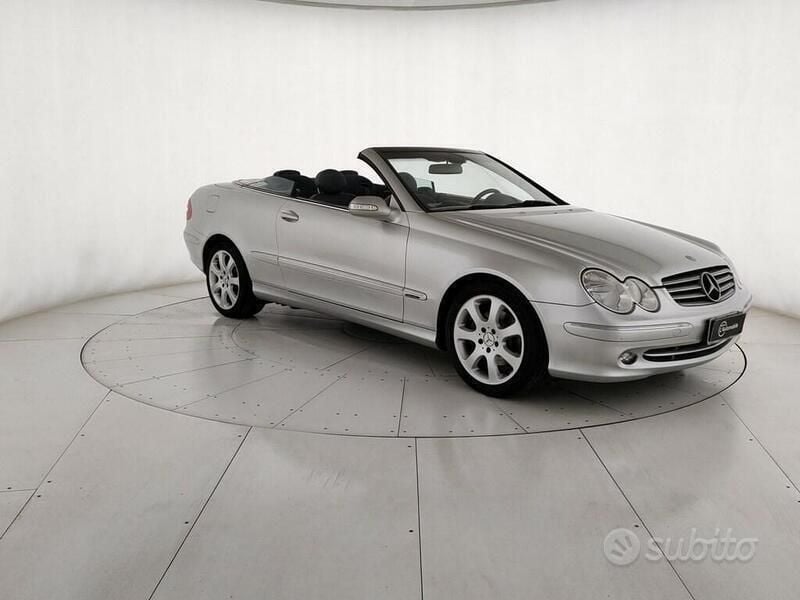 Usata Mercedes CLK200 Elegance 163 CV (119 kW) 2003 Grigio Cabrio