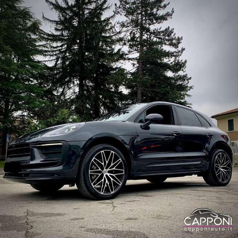 Usata Porsche Macan 265 CV (194 kW) 2024 Grigio scuro SUV