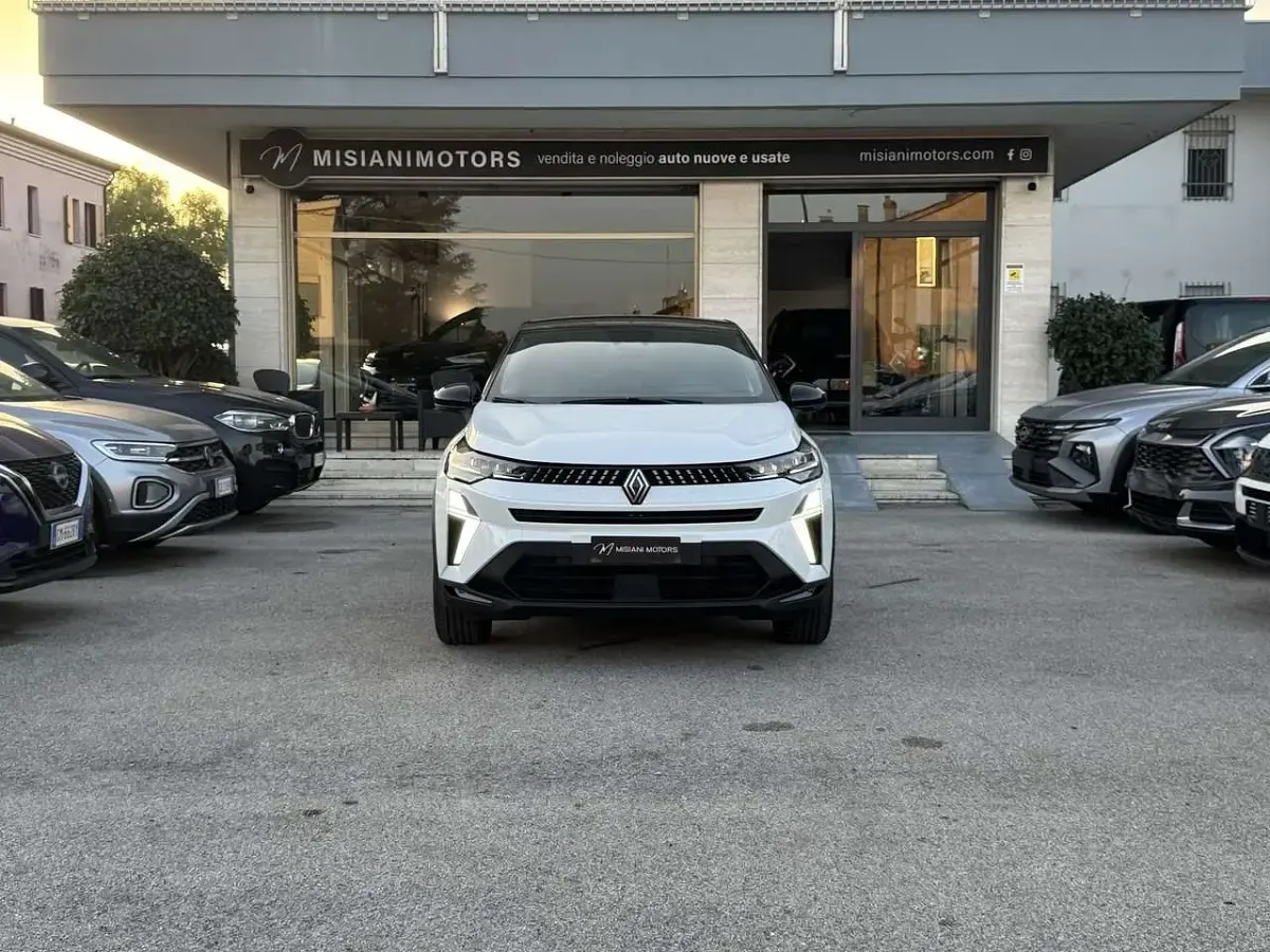 Nuova Renault Captur Techno 122 CV (89 kW) 2026 Bianco SUV