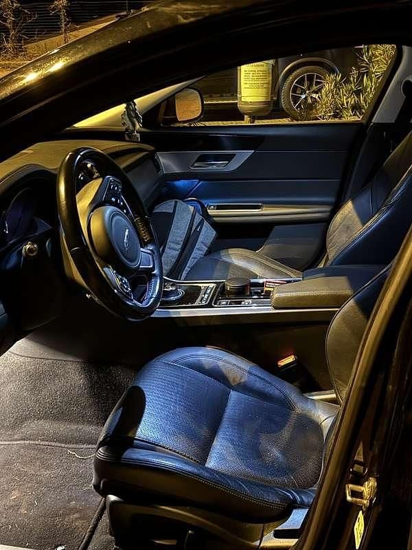 Usata Jaguar XF Prestige 179 CV (131 kW) 2017 Berlina