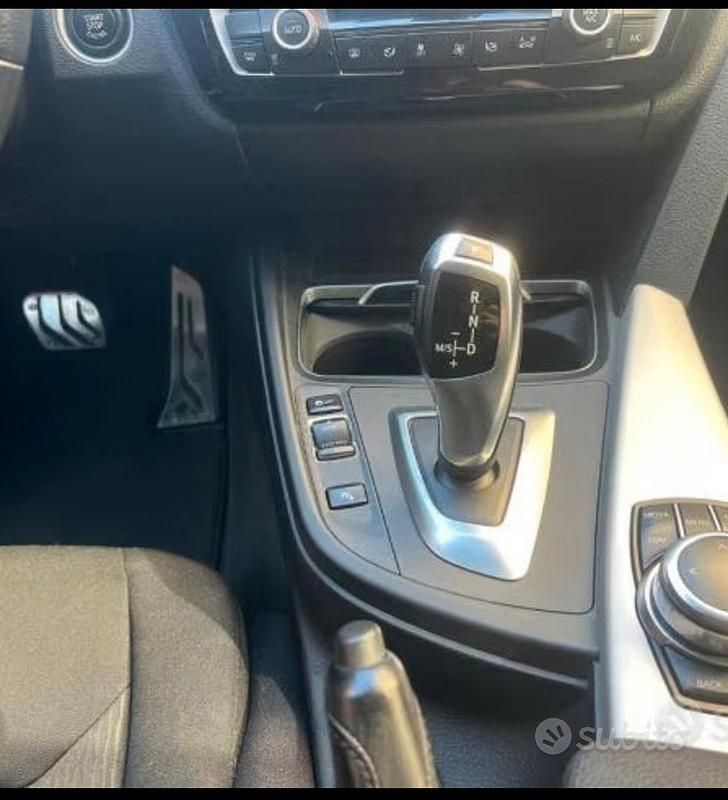 Usata BMW 318 2018 Blu Station wagon