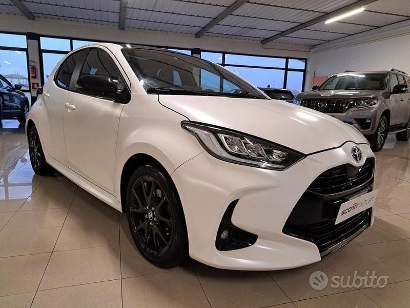 Usata Toyota Yaris Lounge 92 CV (67 kW) 2022 Bianco Berlina