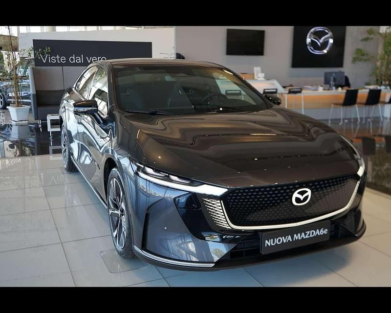 Nuova Mazda 6e Takumi-Line 60 kW (82 CV) 2026 Machine gray [] Berlina