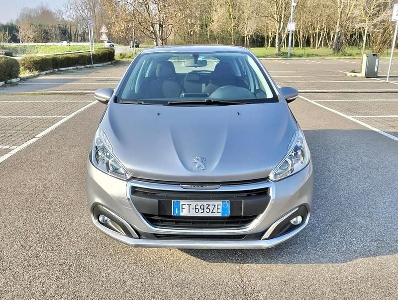 Usata Peugeot 208 82 CV (60 kW) 2019 Grigio Utilitaria