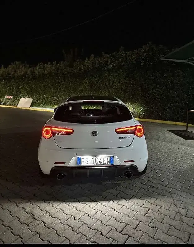 Usata Alfa Romeo Giulietta 120 CV (88 kW) 2018 Utilitaria