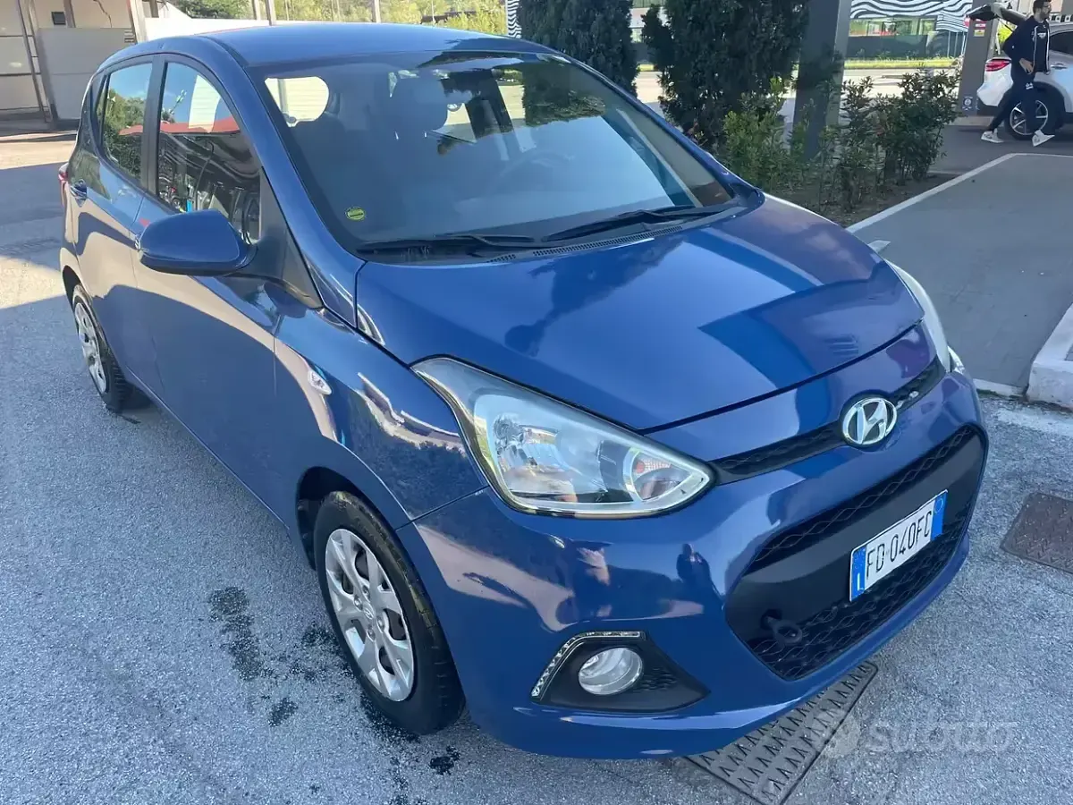 Usata Hyundai i10 66 CV (48 kW) 2016 Blu Utilitaria