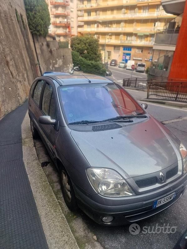 Usata 2000 Renault Scénic Monovolume | 1000 € - Immagine 1/4
