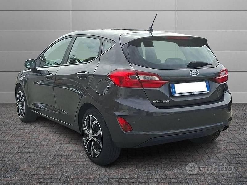 Usata Ford Fiesta Titanium 86 CV (63 kW) 2018 Grigio Utilitaria