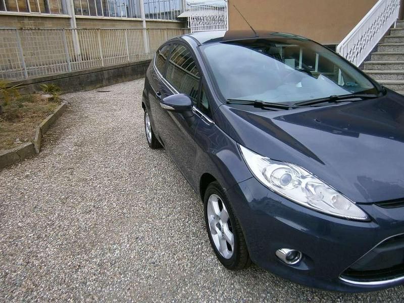 Usata Ford Fiesta Titanium 60 CV (44 kW) 2011 Berlina