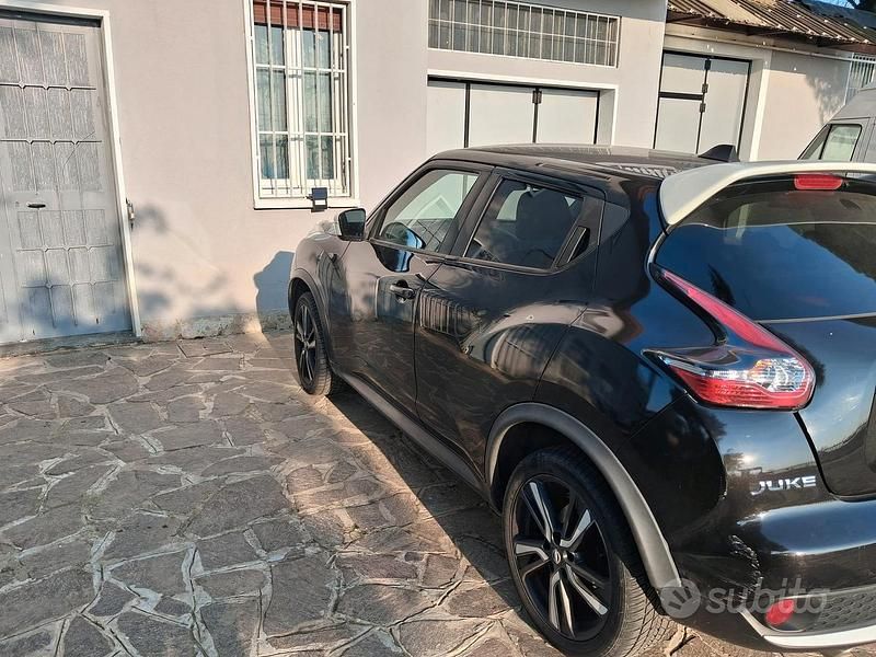 Usata Nissan Juke 110 CV (80 kW) 2016 Nero SUV