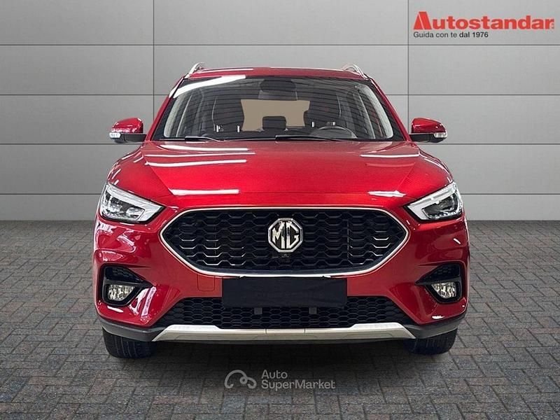 Usata MG ZS Luxury 106 CV (77 kW) 2023 Rosso SUV
