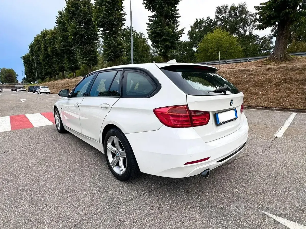 Usata BMW 318 Sport Line 143 CV (105 kW) 2014 Bianco Station wagon