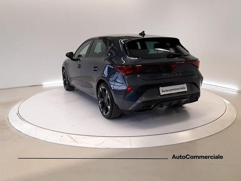 Usata Cupra Leon 150 CV (110 kW) 2025 Grigio scuro Utilitaria