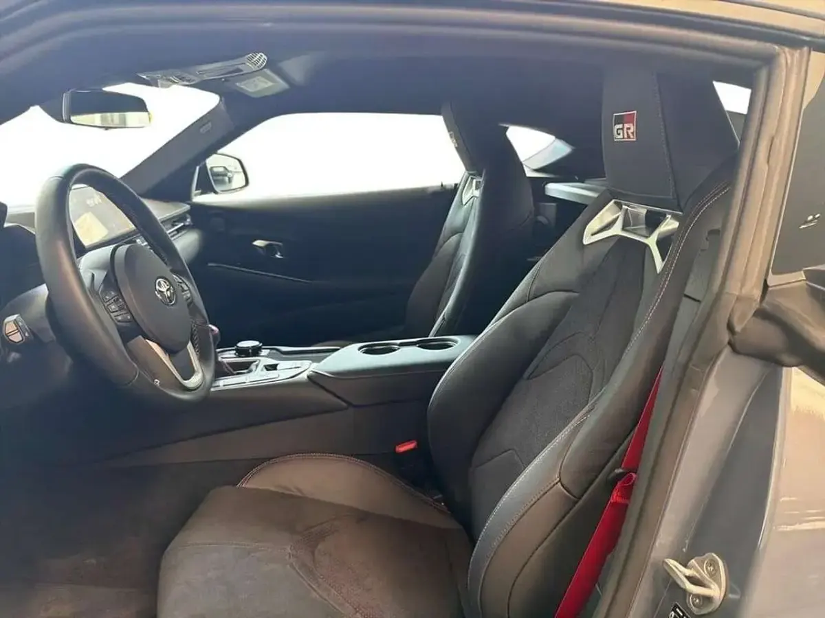 Nuova Toyota Supra 340 CV (250 kW) 2026 Grigio Coupé
