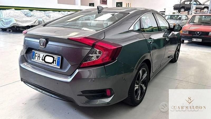 Usata Honda Civic Prestige 182 CV (133 kW) 2017 Grigio Berlina