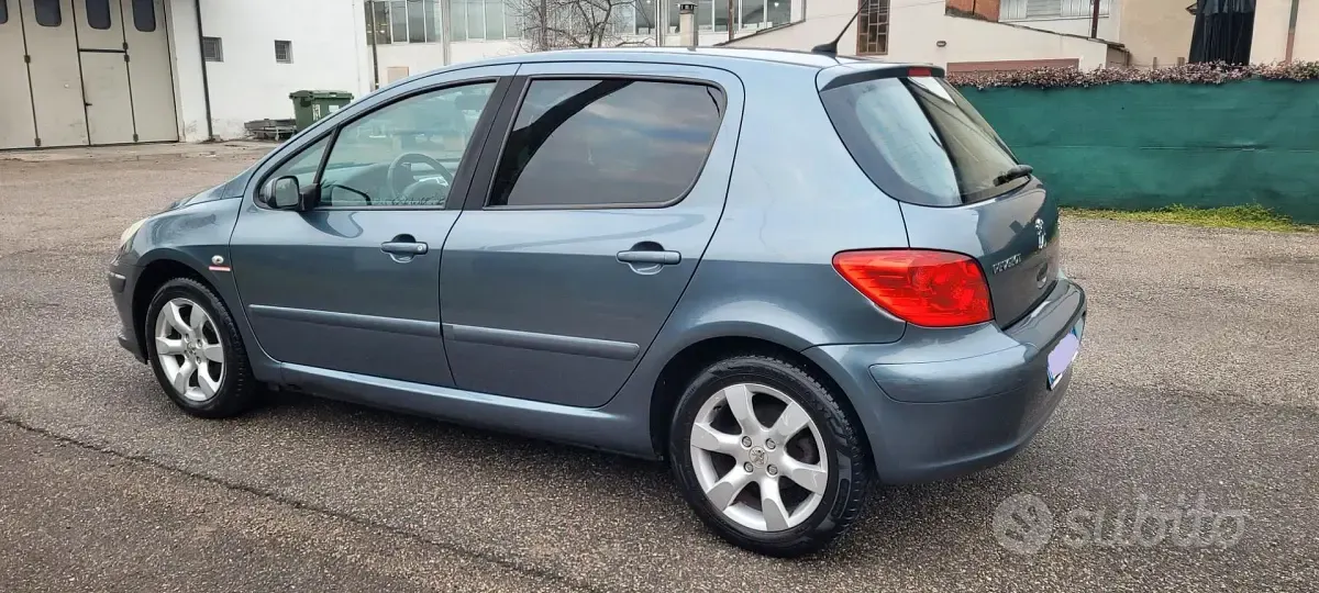 Usata Peugeot 307 109 CV (80 kW) 2008 Grigio Berlina