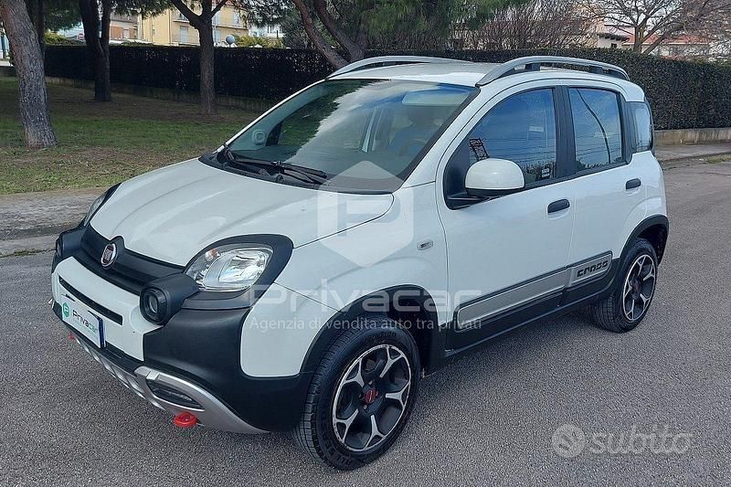 Usata Fiat Panda Cross Cross 85 CV (62 kW) 2021 Bianco Utilitaria