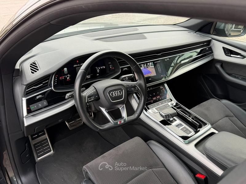 Usata Audi Q8 S-Line 286 CV (210 kW) 2021 Grigio SUV