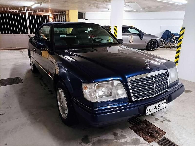 Usata Mercedes E200 136 CV (100 kW) 1995 Cabrio
