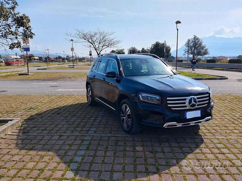 Usata Mercedes GLB180 Advanced 116 CV (85 kW) 2024 Nero SUV