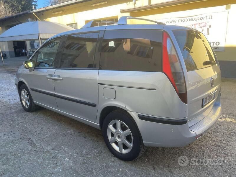 Usata Fiat Ulysse Emotion 120 CV (88 kW) 2009 Argento Monovolume