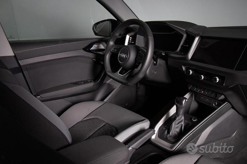 Usata Audi A1 Sportback S-Line 115 CV (84 kW) 2025 Blu Utilitaria