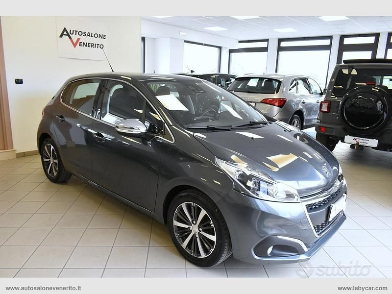 Usata Peugeot 208 Allure 100 CV (73 kW) 2016 Utilitaria