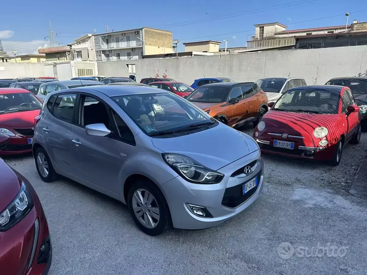 Usata Hyundai ix20 90 CV (66 kW) 2013 Grigio Utilitaria