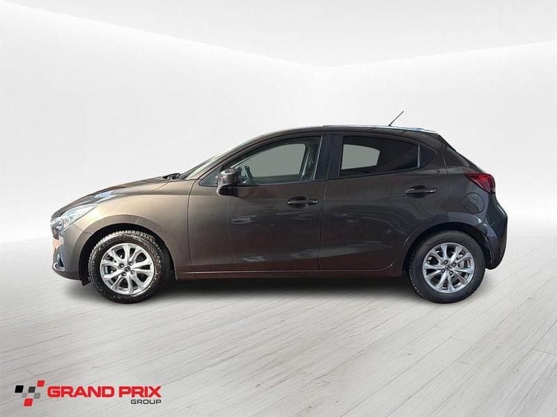 Begagnad Mazda 2 Evolve 105 HK (77 kW) 2017 Grå Sedan